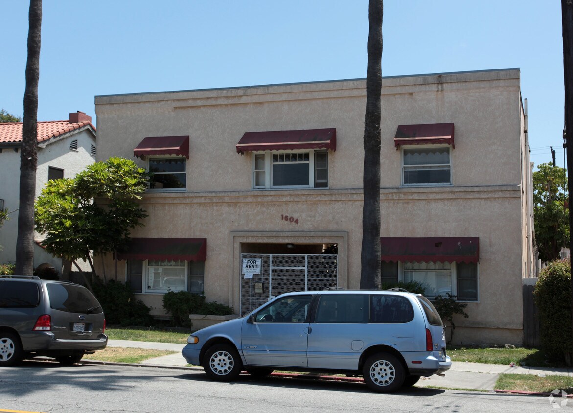 Building Photo - 1604 E 3rd St