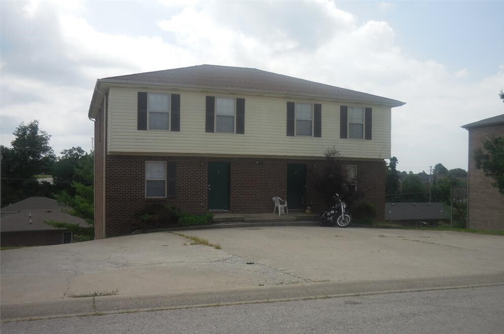 Mcdougal Place - 309 McDougal Ave