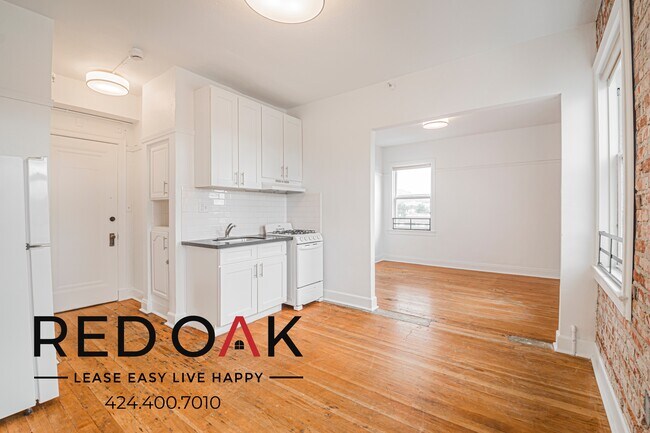 Building Photo - 102 N Glendale Ave