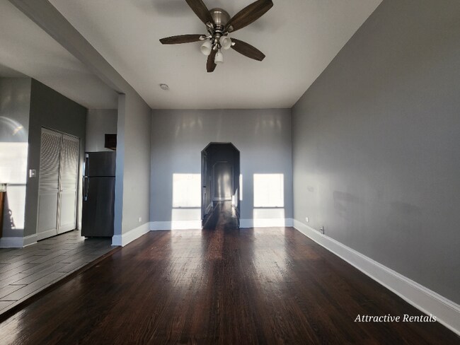 Foto del edificio - 4530 S Calumet Ave