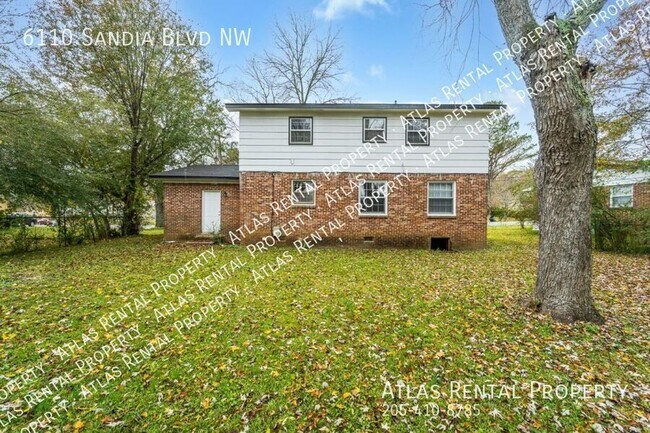 Foto del edificio - 6110 Sandia Blvd NW