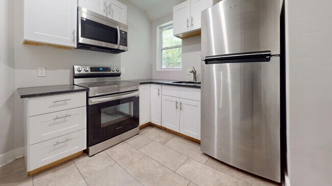 Building Photo - Full 2BR Glenwood Home *PHA OK with 1 or 2...