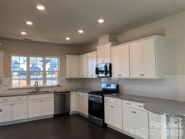 Building Photo - 3001 Deep River Wy