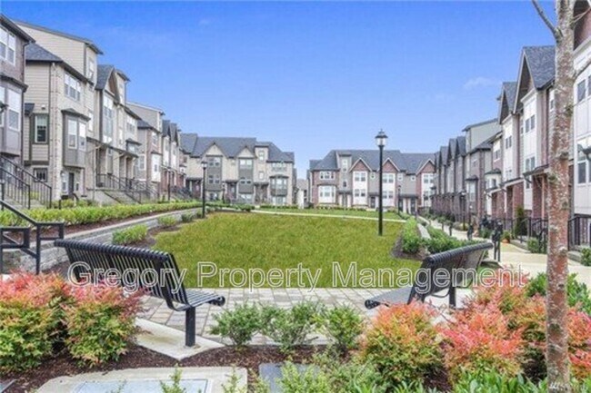 Photo - 1327 Greenwich Walk NE Townhome