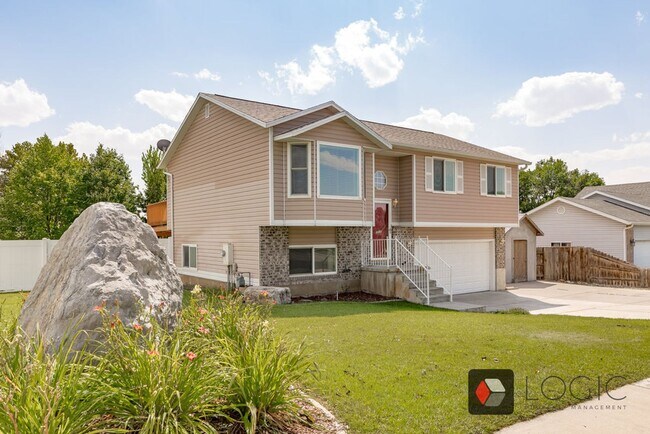 Foto del edificio - 835 W 2400 N St