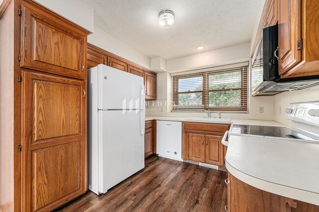 Building Photo - Marvelous Omaha Home