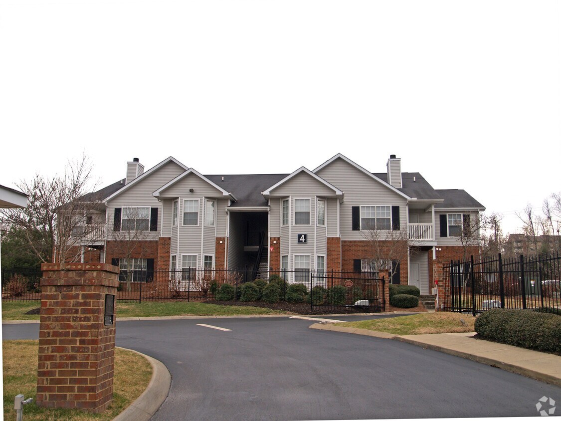 Waterford Landing Apartments Hermitage, TN