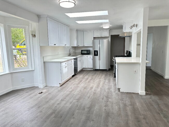 Foto del edificio - 9584 SW Taylor St