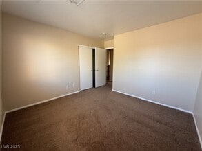 Building Photo - 9950 Shadow Grove Ave