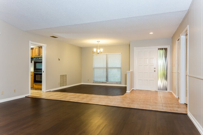 Foto del edificio - 21074 Shady Vista Ln