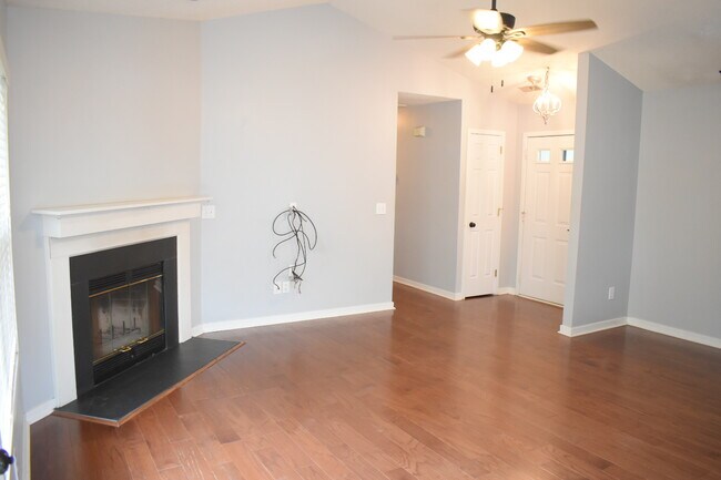 Foto del edificio - 7105 Centallion Ct