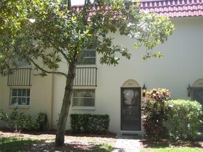 Building Photo - 2700 Bayshore Blvd