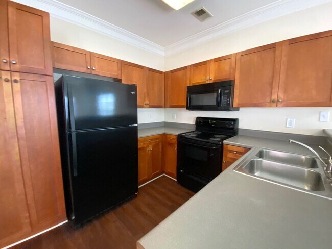 Building Photo - PRE-LEASING FOR AUGUST 2025!