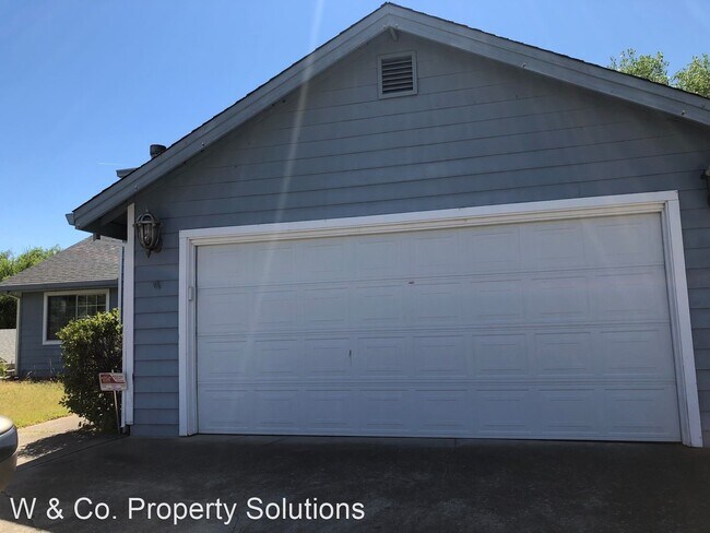 Building Photo - 3 br, 2 bath House - 789 Spaniel Dr