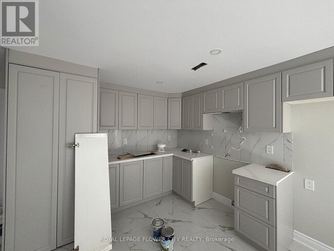 Building Photo - 200 Hunter Way