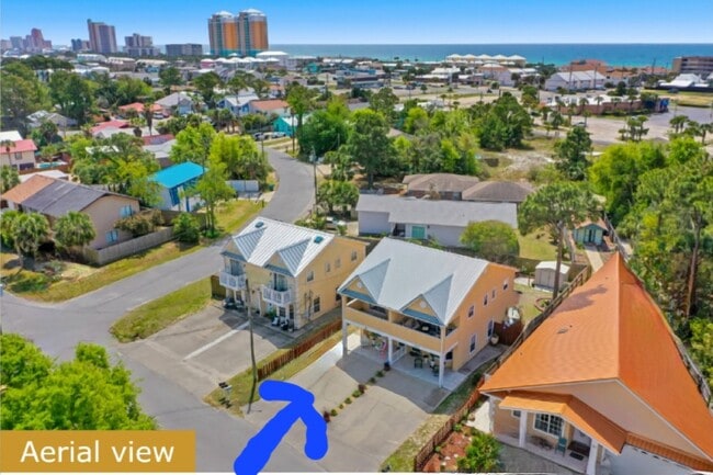 Building Photo - 8227 S Lagoon Dr