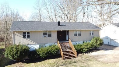 Building Photo - 1446 Mac Dr