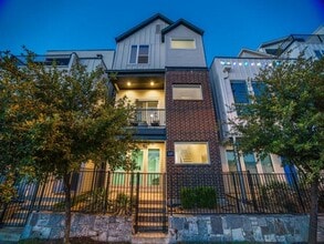 Building Photo - 1129 Manderly Ct