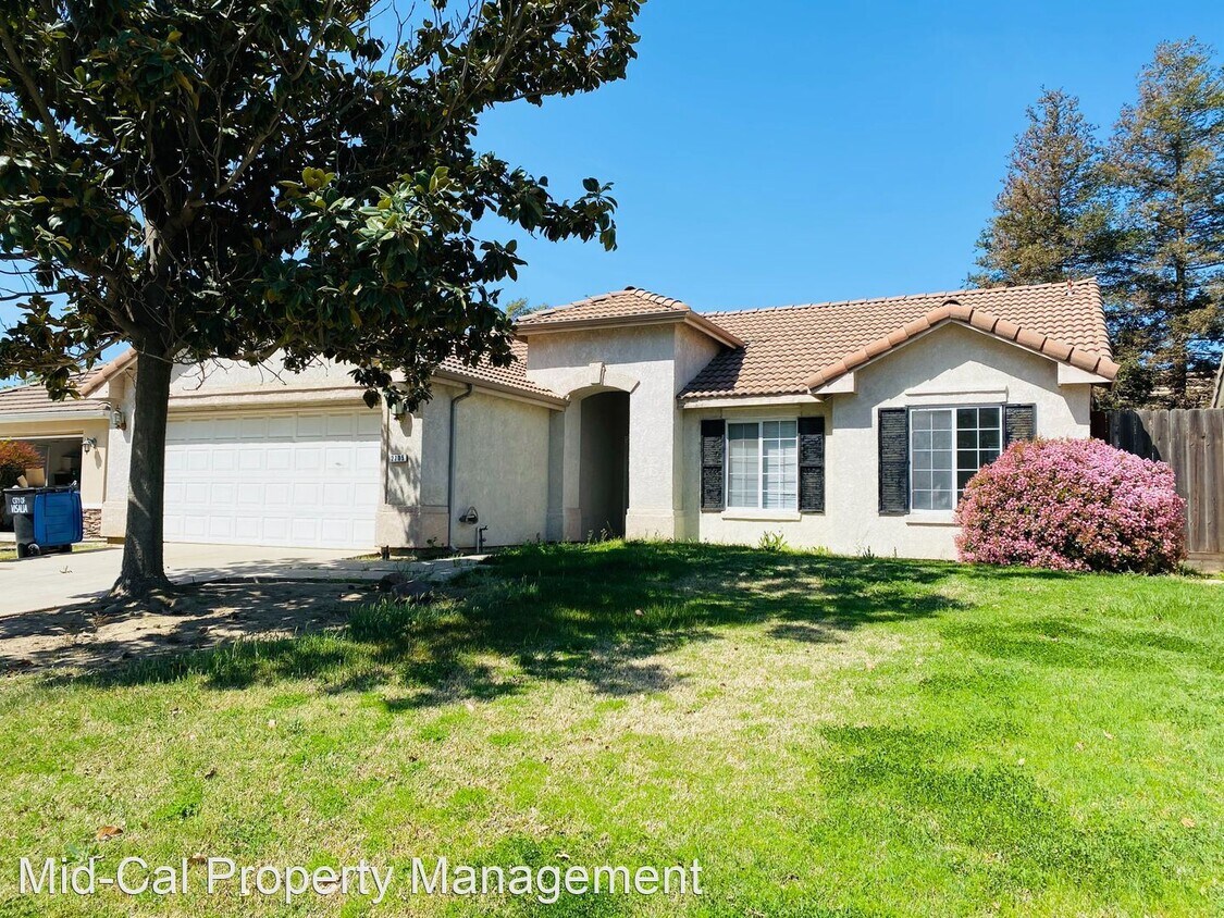 Foto principal - 3 br, 2 bath House - 2705 S. ASPEN ST
