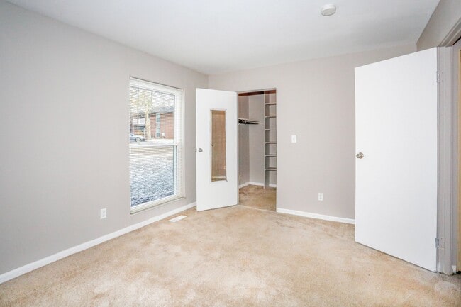 Building Photo - Commons at Kettering