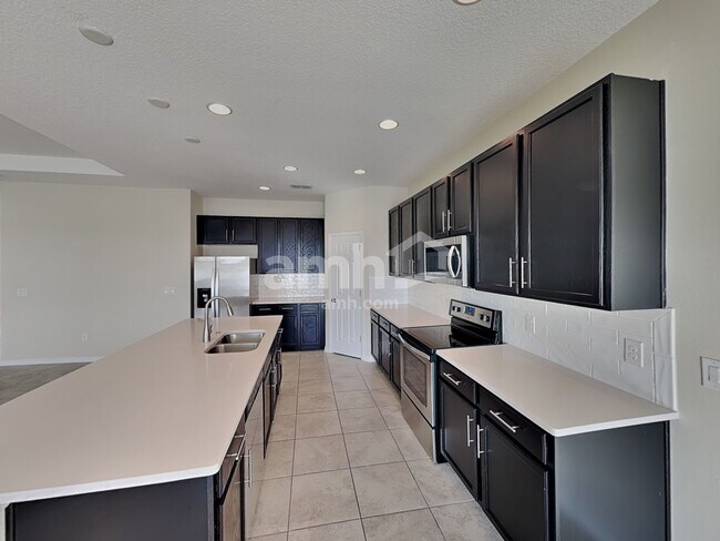 Foto del edificio - 1813 Henley St