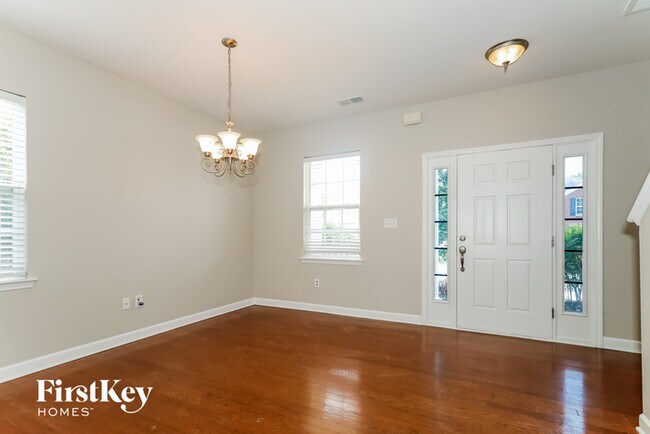 Building Photo - 2306 Silver Run Dr