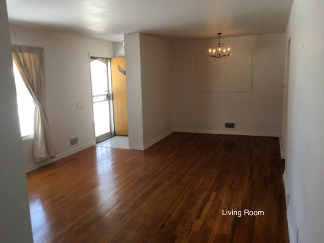 Building Photo - 6891 Larsh Dr