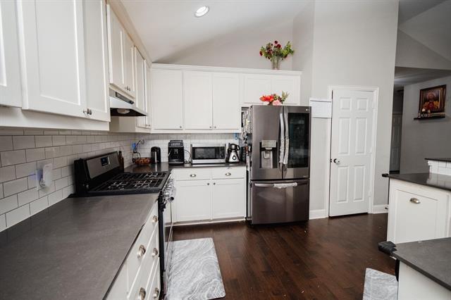 Foto del edificio - 18125 Justice Ln