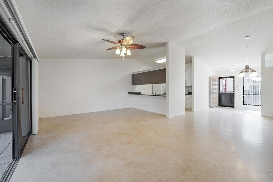 Photo - 22 Walcott Drive Unit