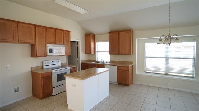 Foto del edificio - 2409 Deerwood Dr