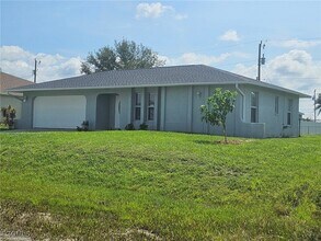 Building Photo - 702 NW 17th Ave