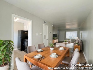 Foto del edificio - 2802 Lasses Blvd