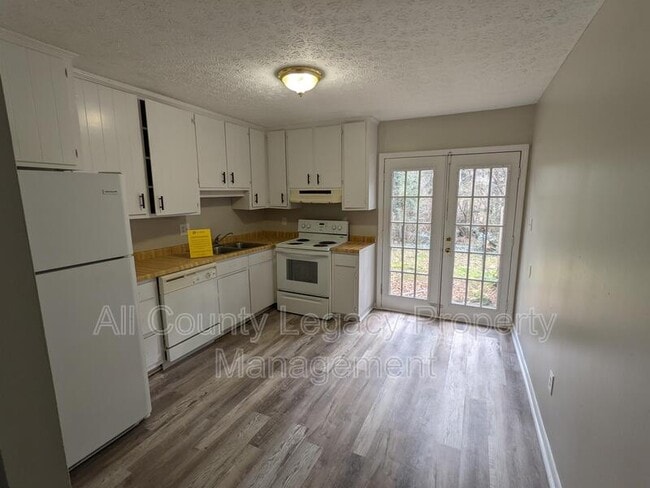 Foto del edificio - 241 Windy Hill Way