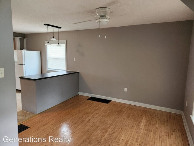 Foto del edificio - 3 br, 1.5 bath House - 775 Oak Grove Avenue