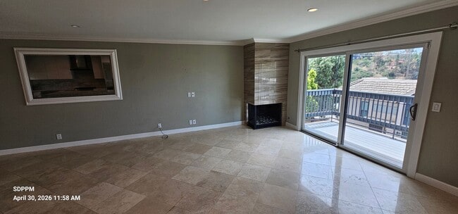Foto del edificio - SAN DIEGO / BAY HO - Remodeled Nice 2 Bedroom & 2.5 Bath Townhouse.  AVAILABLE NOW!