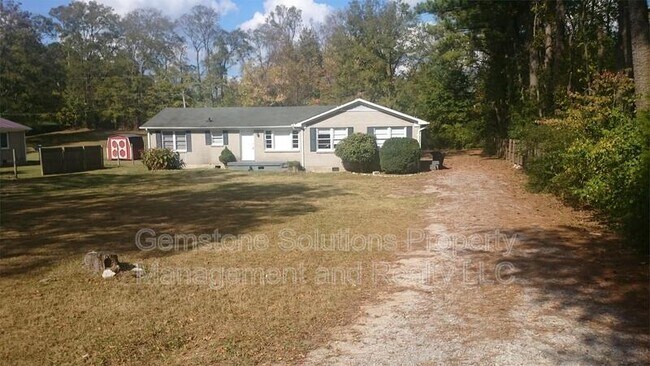 Building Photo - 200 Sharon Cir