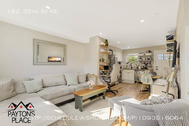 Building Photo - Renovated Townhome with Private Parking
