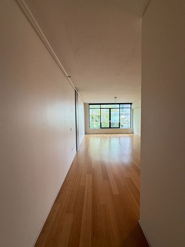 Building Photo - COMING SOON! Sleek & Sophisticated 1-Bedro...