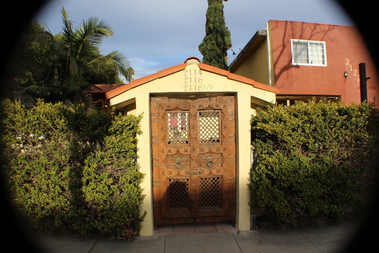 Foto del edificio - 2116 Penmar Ave