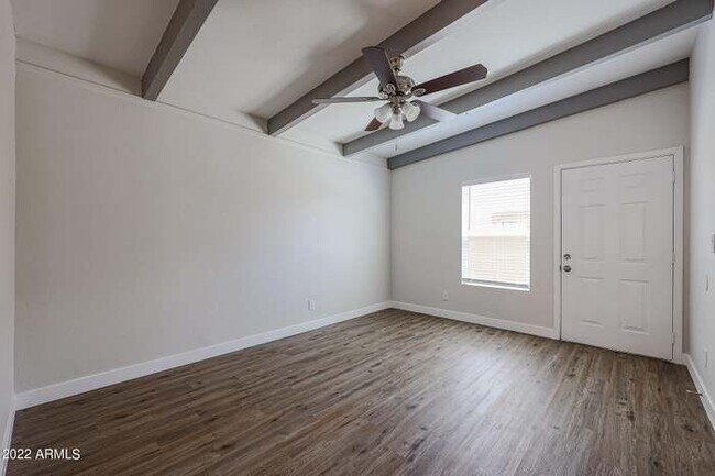 Foto del edificio - 4762 N 14th St