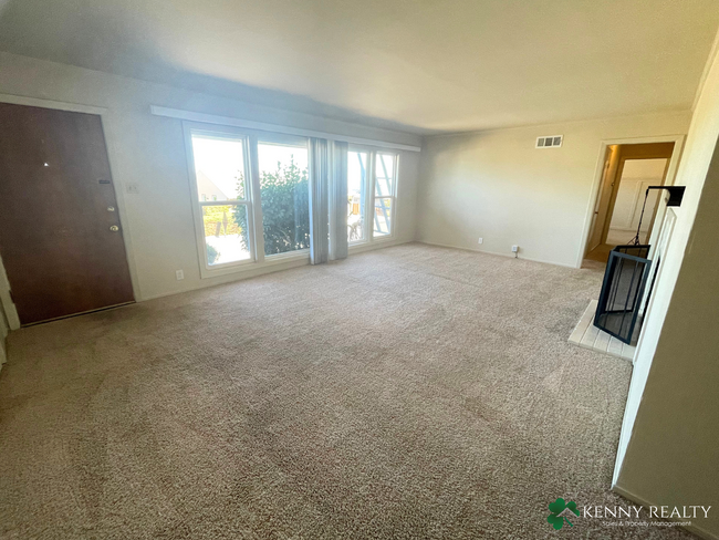 Building Photo - 3 Bedroom, 2.5 Bath Home in San Mateo near...