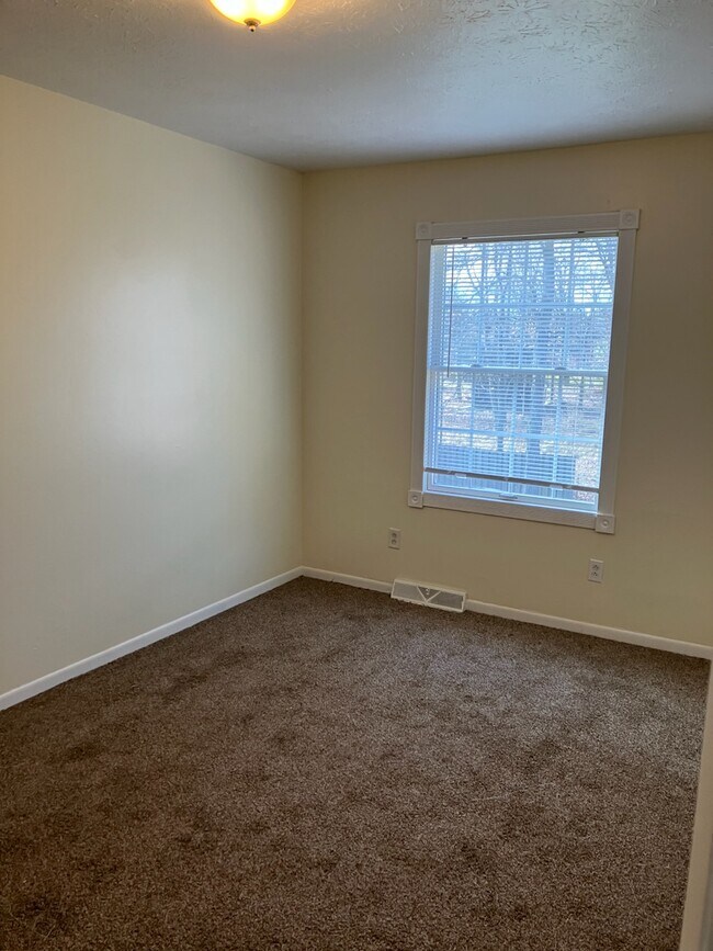 786 Charlotte Dr, Brunswick, OH 44212 Townhome Rentals in Brunswick