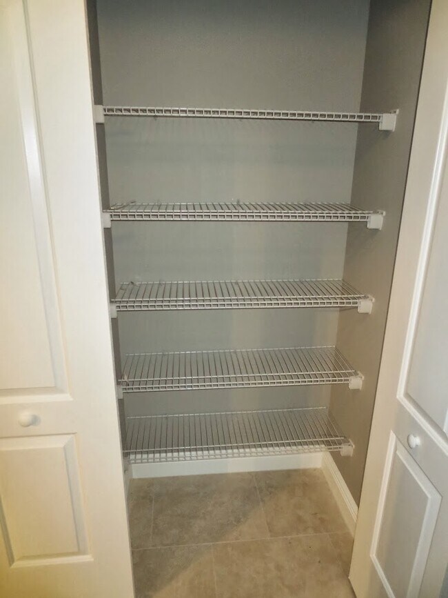 115 Lake Emerald Dr Unit 203, Oakland Park, FL 33309 Condo for Rent in Oakland Park, FL