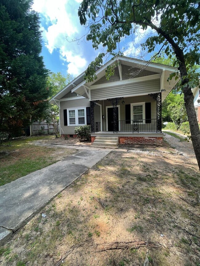 Building Photo - 3121 Wilmot Ave