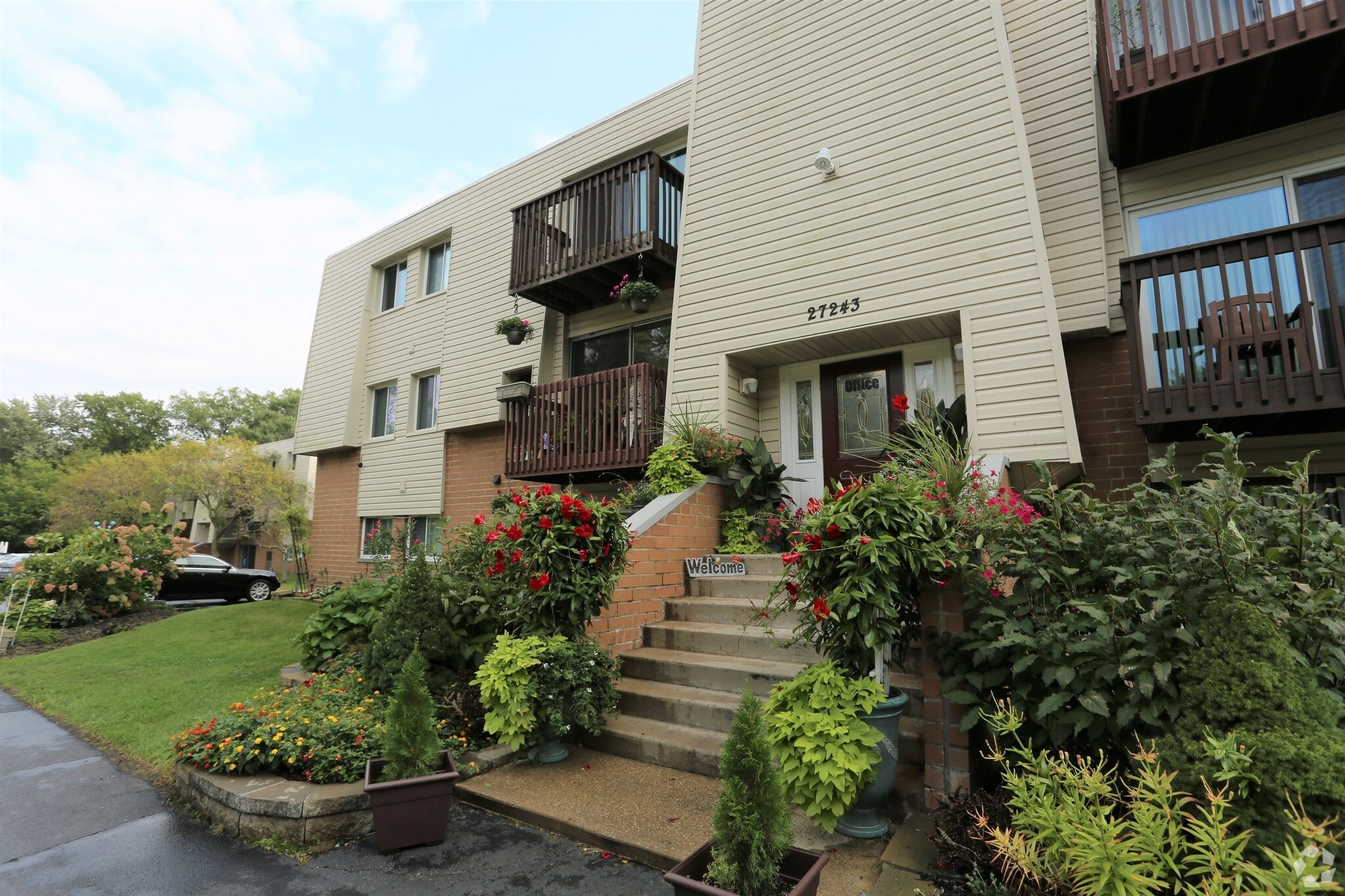 Westown Garden Apartments – photo 1 of 48