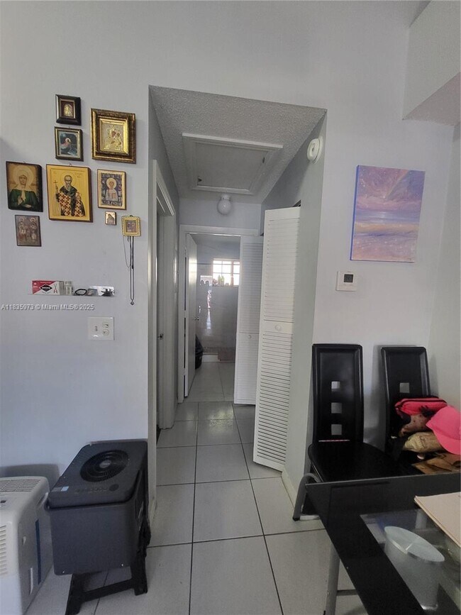 Foto del edificio - 500 NE 3rd St