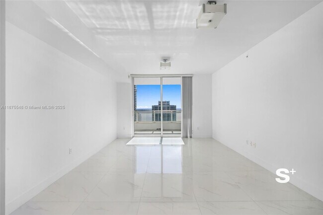 Building Photo - 1080 Brickell Ave