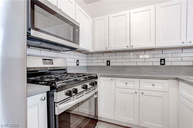 Foto del edificio - 10550 W Alexander Rd