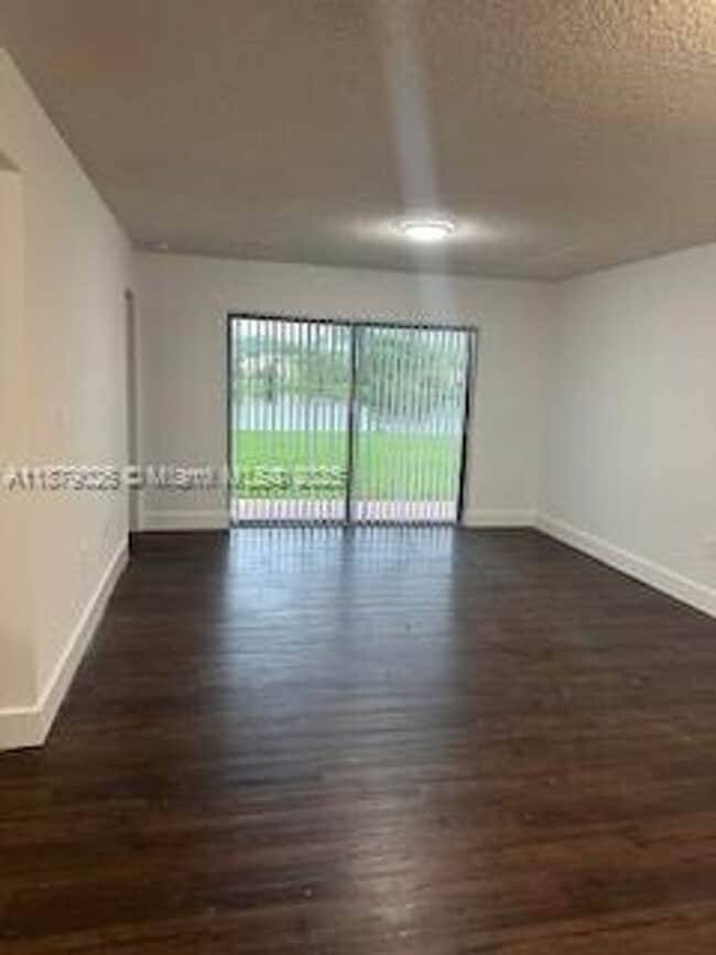 Photo - 9777 Nob Hill Ct House