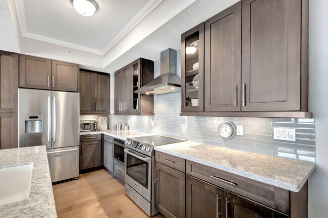 Foto del edificio - 444 Bay Colony Dr N